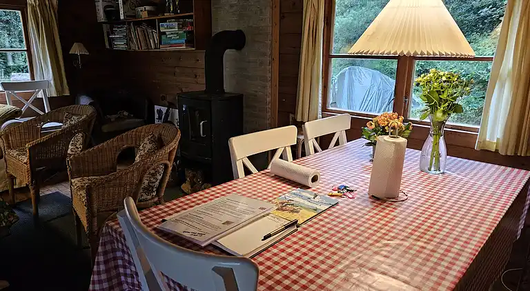 Charmantes, älteres Ferienhaus in der Natur