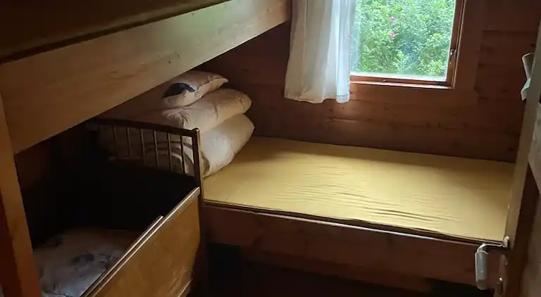 Charmantes, älteres Ferienhaus in der Natur