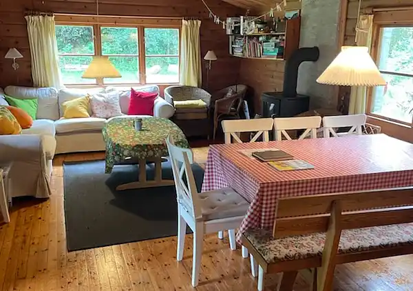 Charmantes, älteres Ferienhaus in der Natur