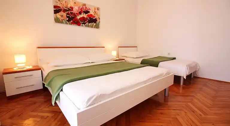 One bedroom apartment near beach Metajna, Pag (A-6486-e)