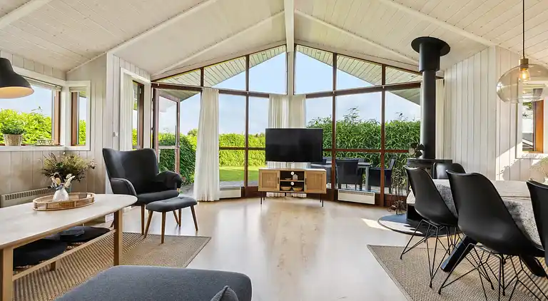 Velindrettet sommerhus ved Skovmose på Als