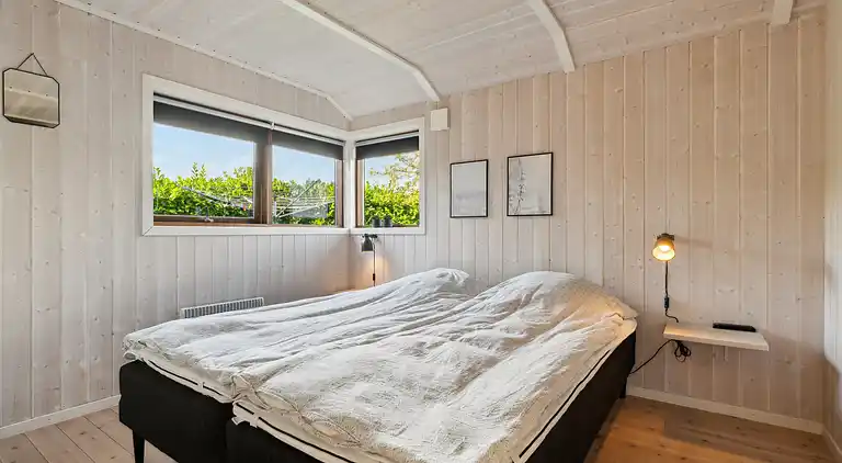 Velindrettet sommerhus ved Skovmose på Als