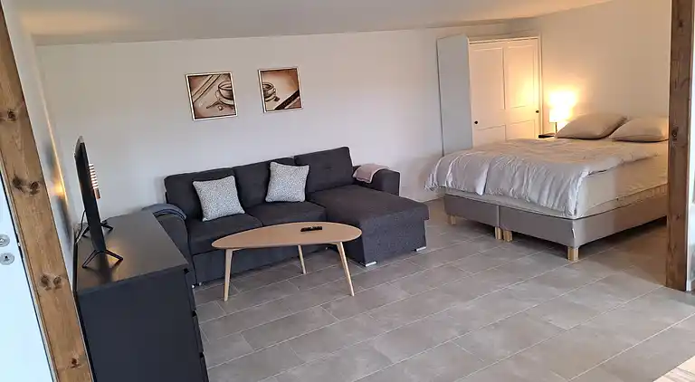 Idyllisk landlejlighed med alt forbrug inkluderet