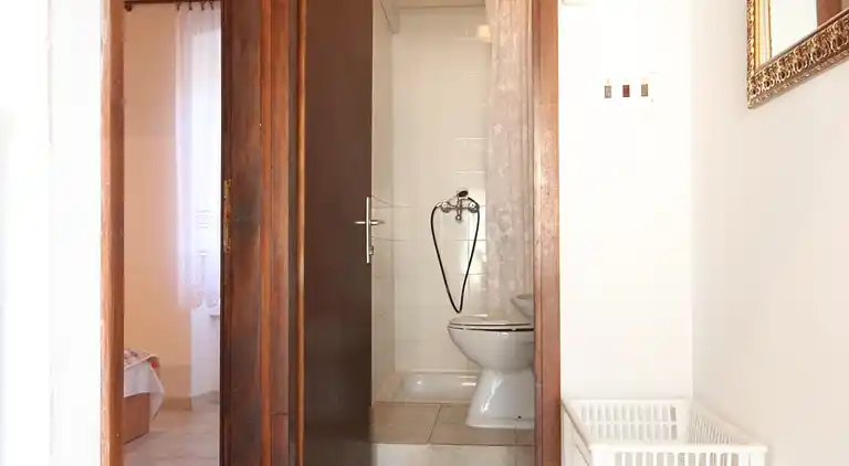 1-Zimmer-Ferienwohnung am Strand Rukavac, Vis (A-1154-a)