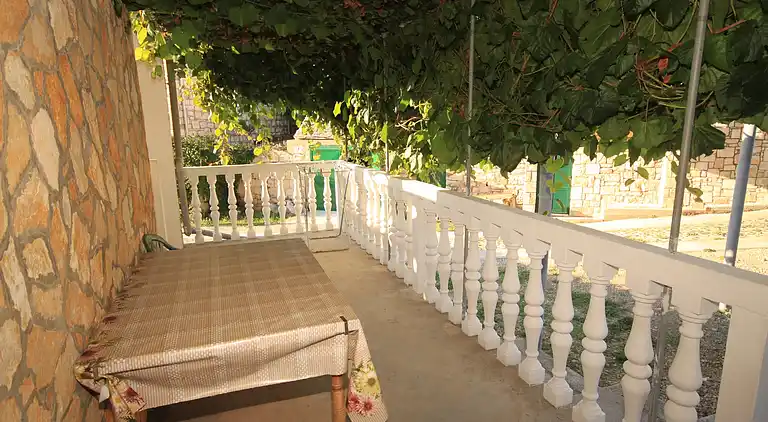 1-Zimmer-Ferienwohnung am Strand Rukavac, Vis (A-1154-a)