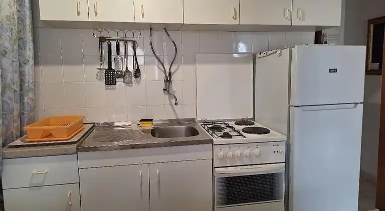 1-Zimmer-Ferienwohnung am Strand Rukavac, Vis (A-1154-a)