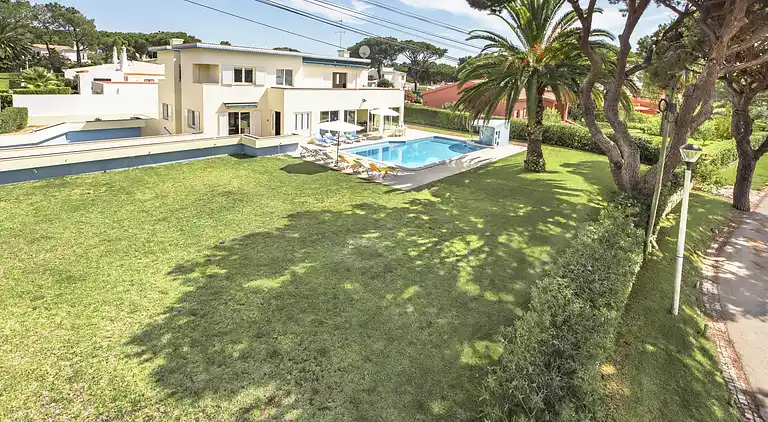 Große Villa mit privatem Pool, in der Nähe von