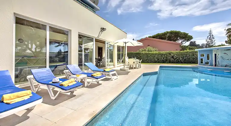 Große Villa mit privatem Pool, in der Nähe von