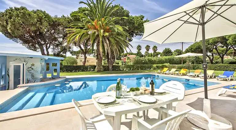 Große Villa mit privatem Pool, in der Nähe von