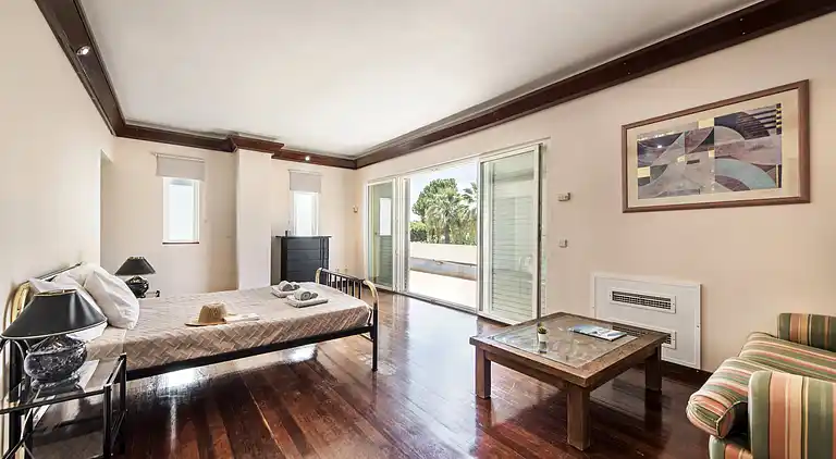 Große Villa mit privatem Pool, in der Nähe von