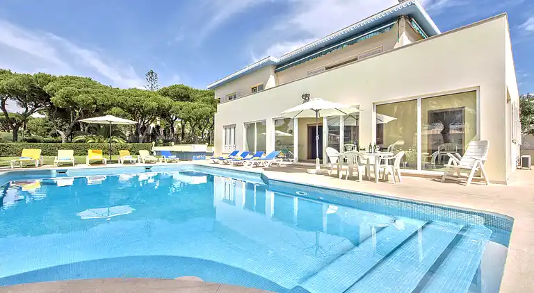 Große Villa mit privatem Pool, in der Nähe von