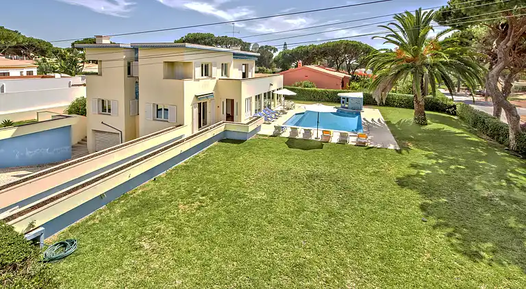 Große Villa mit privatem Pool, in der Nähe von