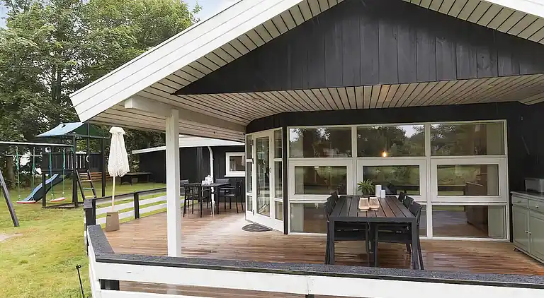 Sommerhus ved Fjellerup Strand