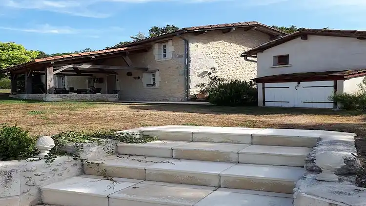 Holiday home in Verteillac