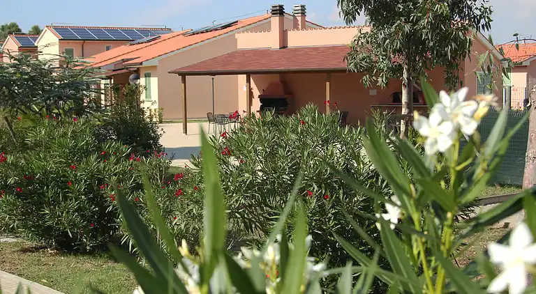 Residence in Tuscany, a few meters from the sea …