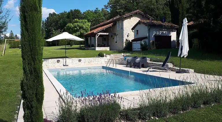 Holiday home in Verteillac