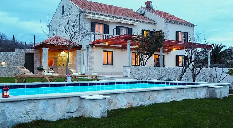 Villa in Čilipi
