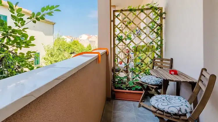 Apartment in Kaštel Gomilica