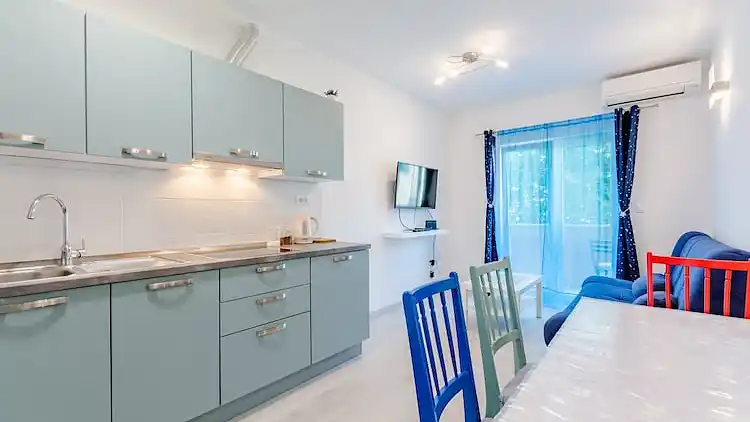 Apartment in Kaštel Gomilica