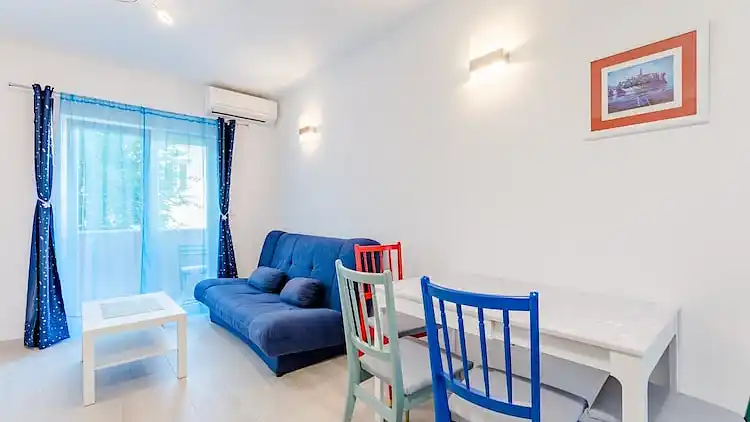 Apartment in Kaštel Gomilica
