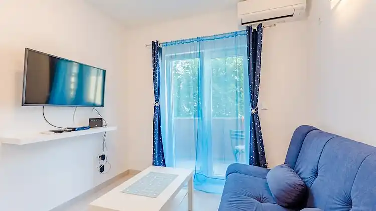 Apartment in Kaštel Gomilica