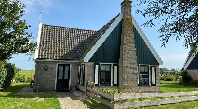 Villa in Hippolytushoef