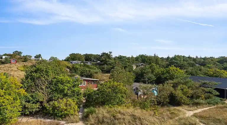 Klassisk sommerhus ved badestrand i Boderne