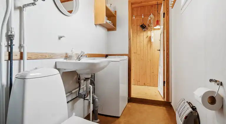 Klassisk sommerhus ved badestrand i Boderne