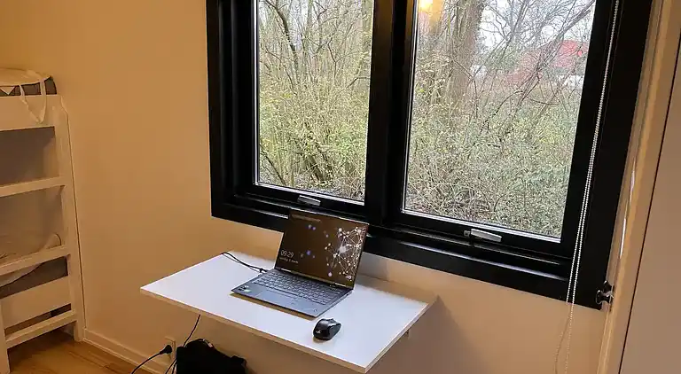 Roligt sommerhusliv kun 50 meter fra stranden