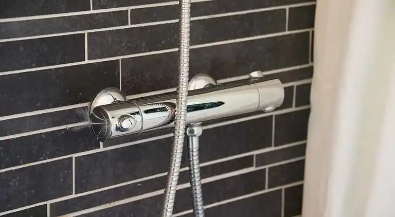 Roligt sommerhusliv kun 50 meter fra stranden