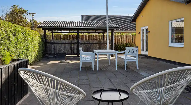 Modernes Skagen-Haus nah am Strand und Stadt