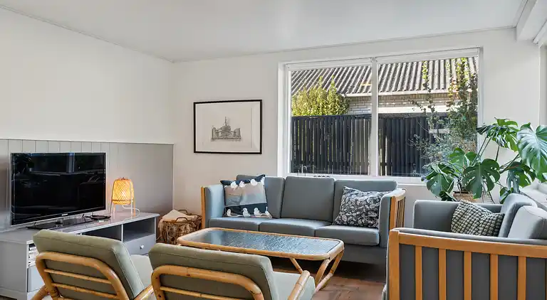 Modernes Skagen-Haus nah am Strand und Stadt