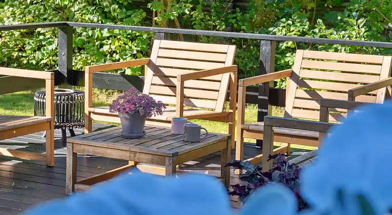 Nyrenoveret og moderne sommerhus tæt på stranden