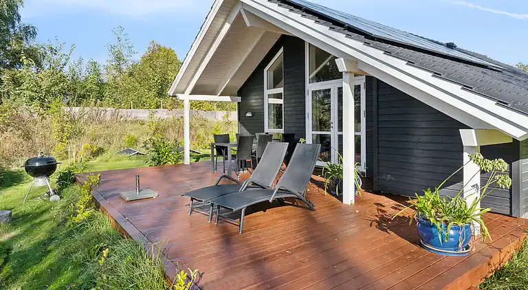 Lovely summer house with SPA, close to the beach.