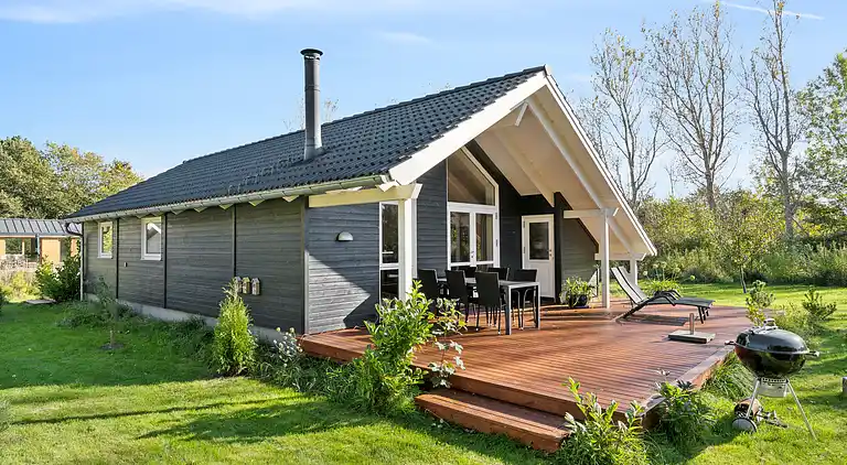 Lovely summer house with SPA, close to the beach.