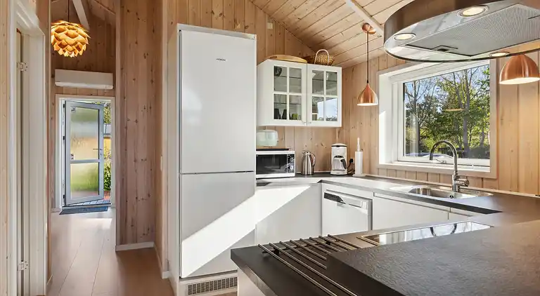 Lovely summer house with SPA, close to the beach.
