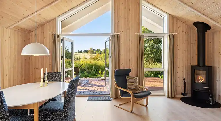 Lovely summer house with SPA, close to the beach.