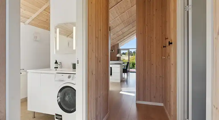 Lovely summer house with SPA, close to the beach.