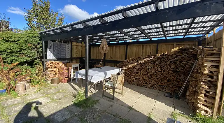 Charmerende stråtægt sommerhus fra 1947 