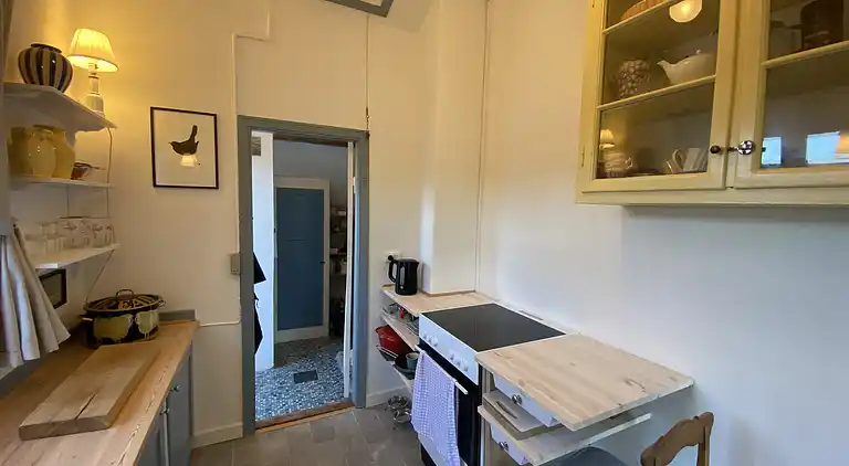 Charmerende stråtægt sommerhus fra 1947 