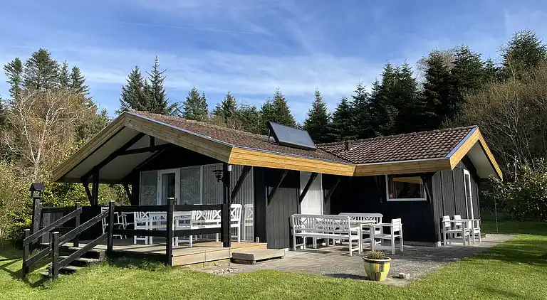 Hyggeligt feriehus med plads til afslapning
