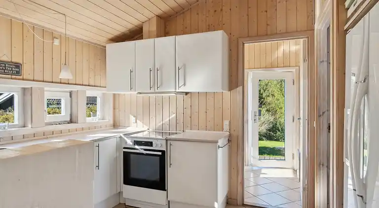 Lækkert 10 personers sommerhus med sauna og spa.