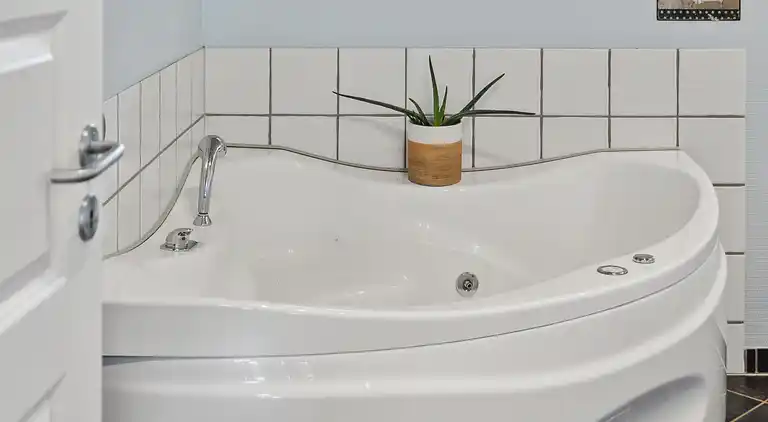 Lækkert 10 personers sommerhus med sauna og spa.