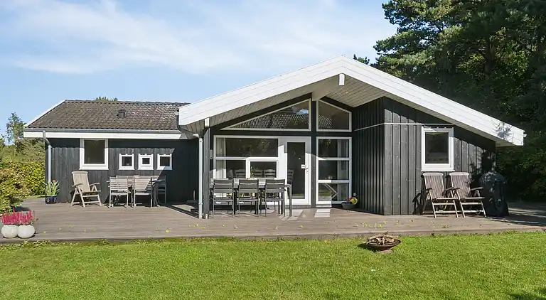 Lækkert 10 personers sommerhus med sauna og spa.