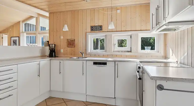 Lækkert 10 personers sommerhus med sauna og spa.