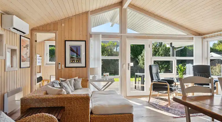 Lækkert 10 personers sommerhus med sauna og spa.