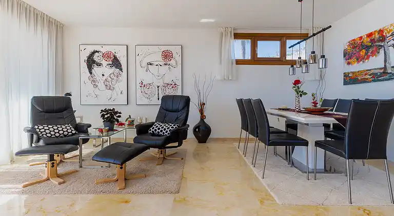 TOLLES PENTHOUSE IN DER NÄHE VON STRAND