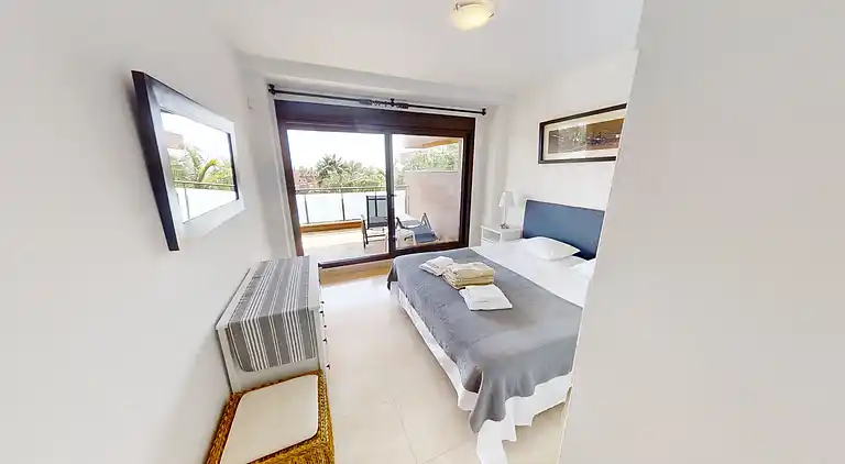 Ático cerca de golf y playa