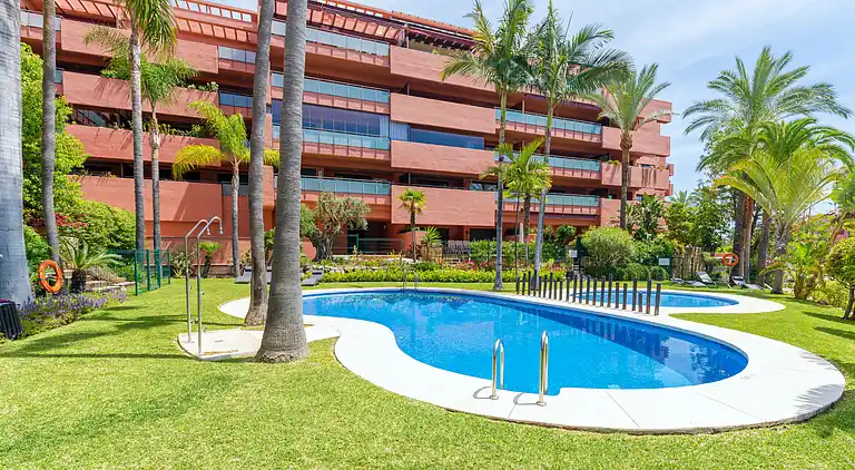 Ático cerca de golf y playa