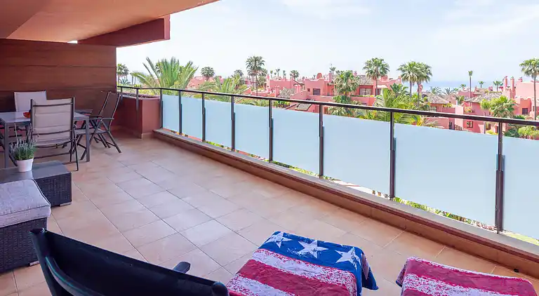 Ático cerca de golf y playa